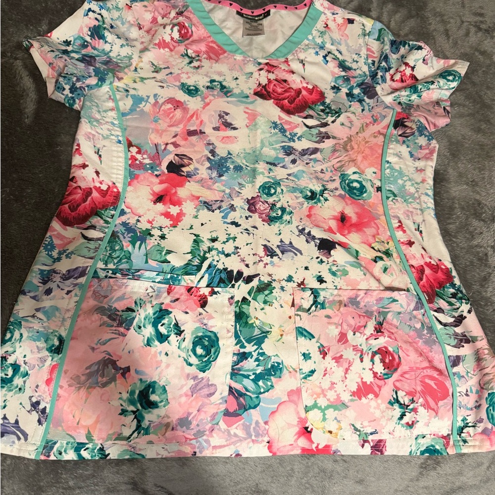 HeartSoul scrub top